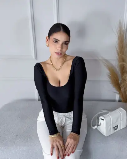  BODY EVELYN